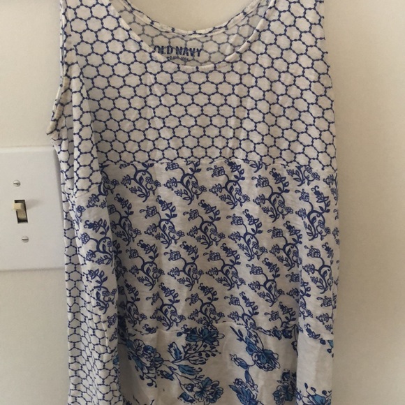Old navy tank - Picture 2 of 4